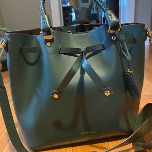 Michael Kors Blakely leather bucket bag